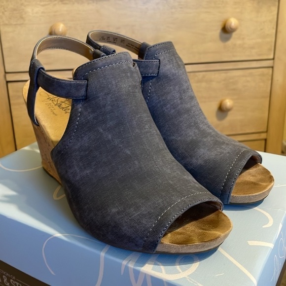 Life Stride Harlow Wedge Strap On Sandal Sz 8.5M Blue Denim - Picture 4 of 10